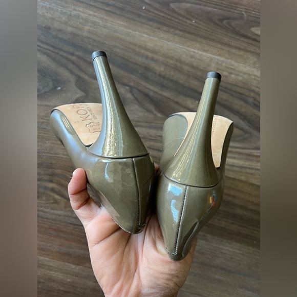 Michael Kors Patent Leather 5-Inch Round Toe Heel - Picture 9 of 10